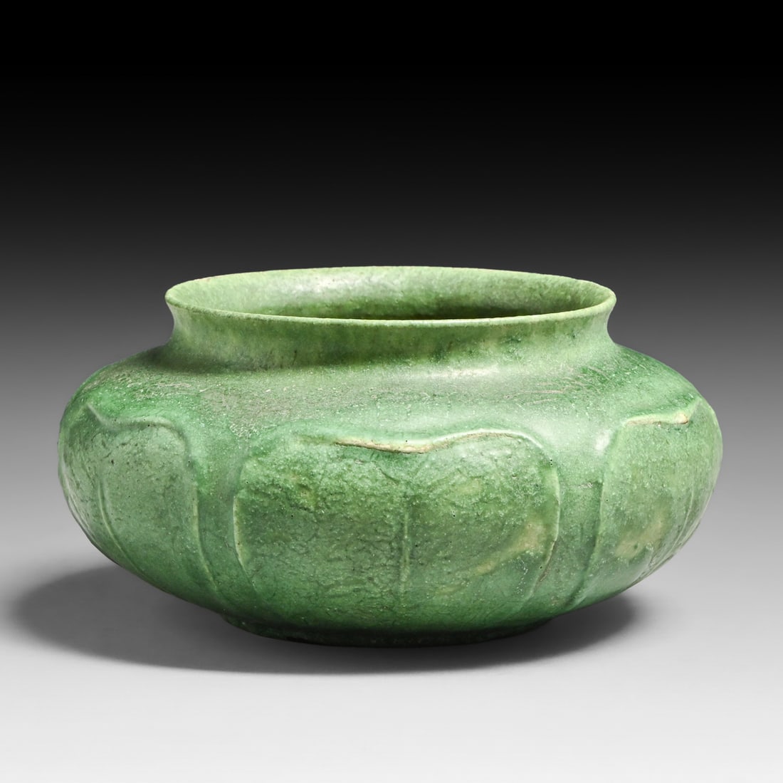 Grueby Pottery Matte Green Squat Vase 1906: Grueby Pottery Matte Green Squat Vase 1906. Signed and dated "10/25/06". Perfect condition. 6"d x 3 1/8"h FREE NATIONWIDE SHIPPING Free Nationwide Shipping within the lower 48 states for all purchases