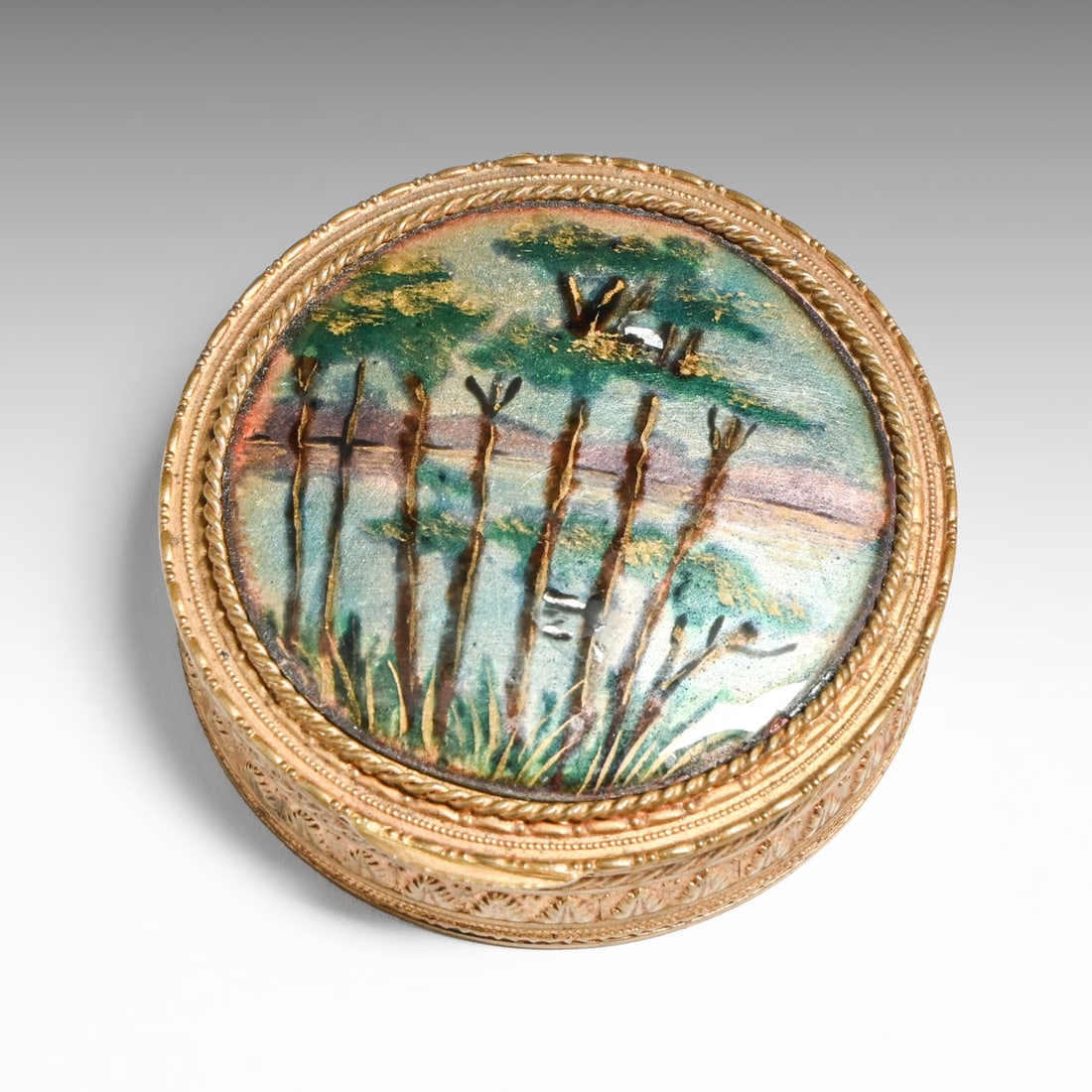 French Belle Époque Gilt-Metal & Hand-Painted Enamel Bonbonnière c1900: French Belle Époque Gilt-Metal & Hand-Painted Enamel Bonbonnière c1900. Marked "Made in France." Excellent condition. 2.5"d x 7/8"h FREE NATIONWIDE SHIPPING Free Nationwide Shipping within the lower