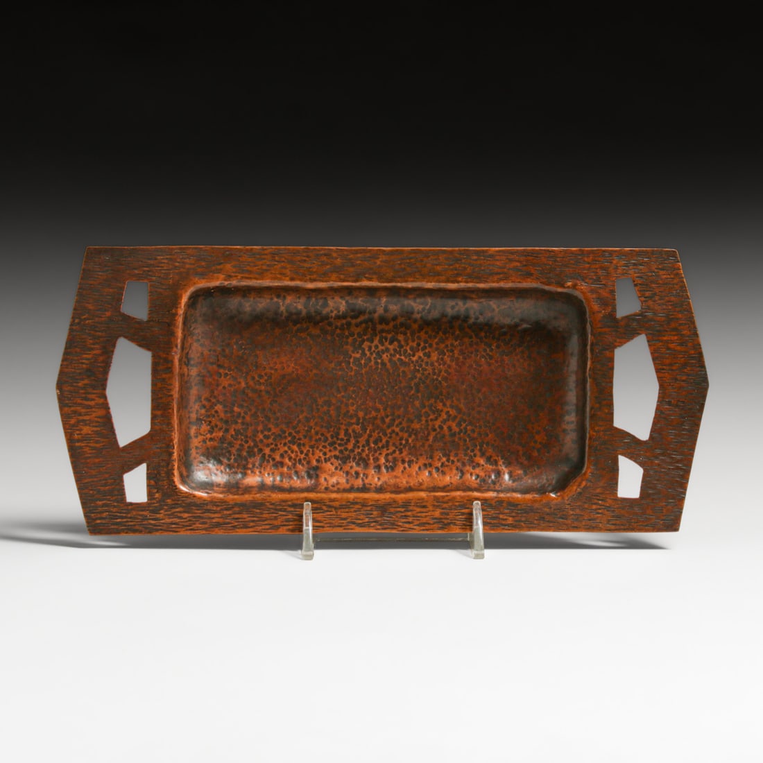 Arts & Crafts Period Hammered Copper Cutout Pen Tray c1910: Arts & Crafts Period Hammered Copper Cutout Pen Tray c1910. Unsigned. Excellent new patina. 10”l x 4.5”w FREE NATIONWIDE SHIPPING Free Nationwide Shipping within the lower 48 states for al