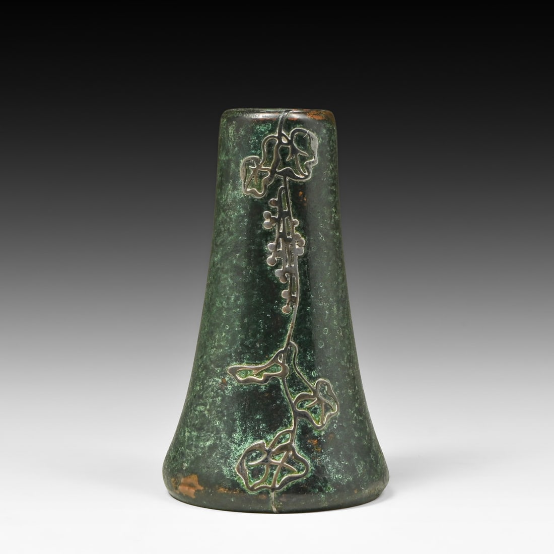 Heintz Sterling on Bronze Bleeding Heart Bud Vase 1912: Heintz Sterling on Bronze Bleeding Heart Bud Vase 1912. Signed. Small nick to base edge. Excellent original patina. 5"h x 3"d FREE NATIONWIDE SHIPPING Free Nationwide Shipping within the lower 48 stat