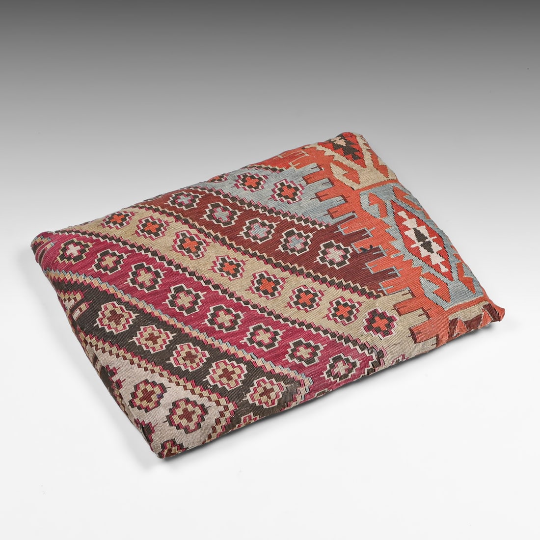 Two Handmade Vintage Turkish Kilim Pillow Covers c1950s (1 of 15)