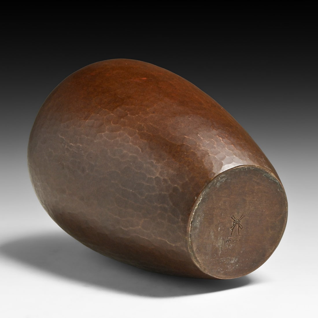 Dirk van Erp Hammered Copper Vase c1913-1914 - 4