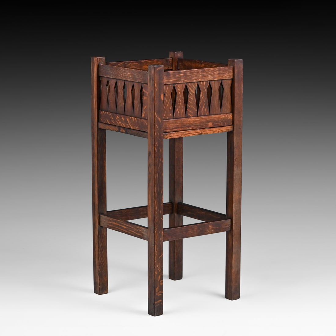 Brooks Furniture Co Slatted Plant Stand c1910: Brooks Furniture Co Slatted Plant Stand c1910. Unsigned. Very nicely refinished. Surface base of planter painted and split. 35.5"h x 15.75" x 15.75" FREE NATIONWIDE SHIPPING Free Nationwide Shipping