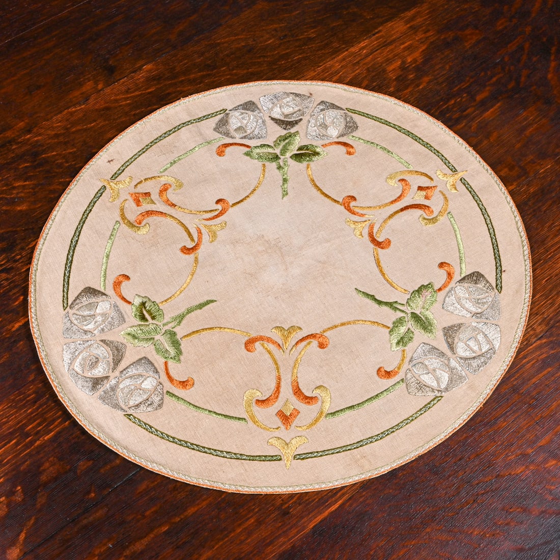 Arts & Crafts Period Hand Embroidered Round Table Linen c1910: Arts & Crafts Period Hand Embroidered Round Table Linen c1910. Unsigned. Light stains to center, otherwise excellent condition. 22.5"d FREE NATIONWIDE SHIPPING Free Nationwide Shipping within the