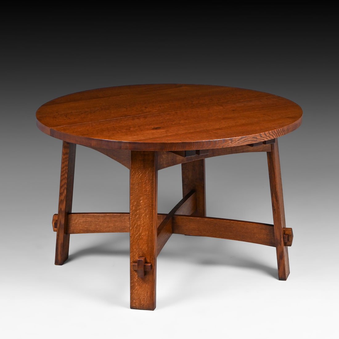 Custom Contemporary Gustav Stickley Oak Flared Leg Dining Table 2018: Custom Contemporary Gustav Stickley Oak Flared Leg Dining Table 2018. Made by Head, Heart & Hand. Signed. Excellent condition. Two 12"w leaves. 48"w x 30"h. Expands to 72" x 48" FREE NATIONWIDE SHIPPI