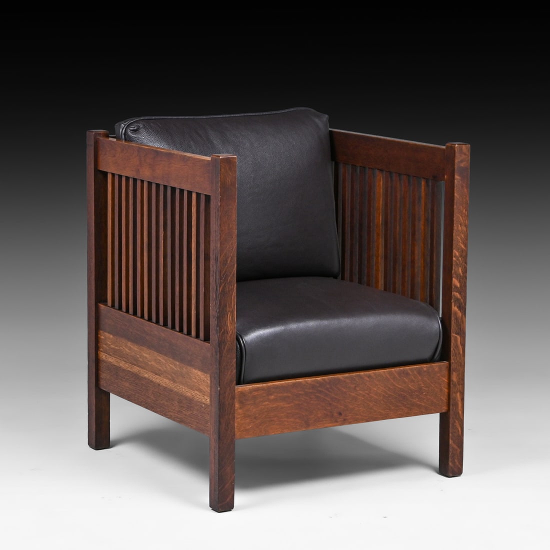 Charles Stickley Oak Spindled Cube Chair c1907-1910: Charles Stickley Oak Spindled Cube Chair c1907-1910. Unsigned. Excellent original finish. Rock solid sturdy. 30"h x 25.5"w x 25.75"d FREE NATIONWIDE SHIPPING Free Nationwide Shipping within the lower