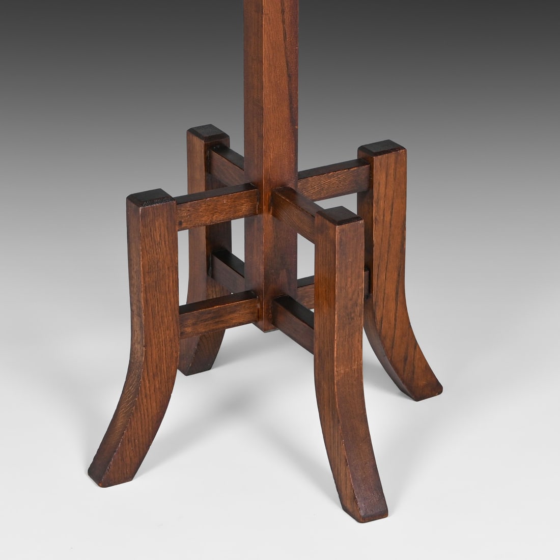 Grand Rapids Oak Coatrack c1910 - 3