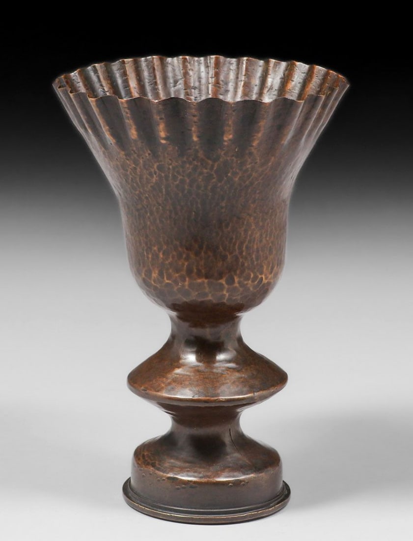 Dirk van Erp Hammered Brass Flared Shell Casing Vase c1902-1908 - 2