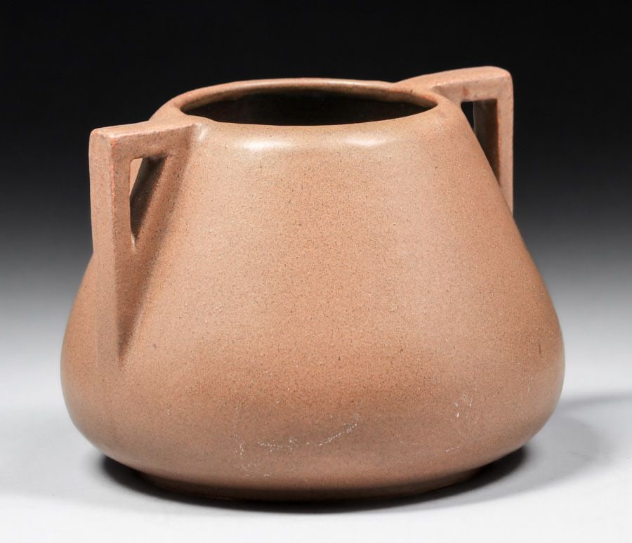 Fulper Pottery Two-Handled Mission Matte Brown Vase c1910: Fulper Pottery Two-Handled Mission Matte Brown Vase c1910. Signed with early inkstamp mark. Perfect condition. 4.5"h x 6"w FREE NATIONWIDE SHIPPING Free Nationwide Shipping within the lower 48 states 
