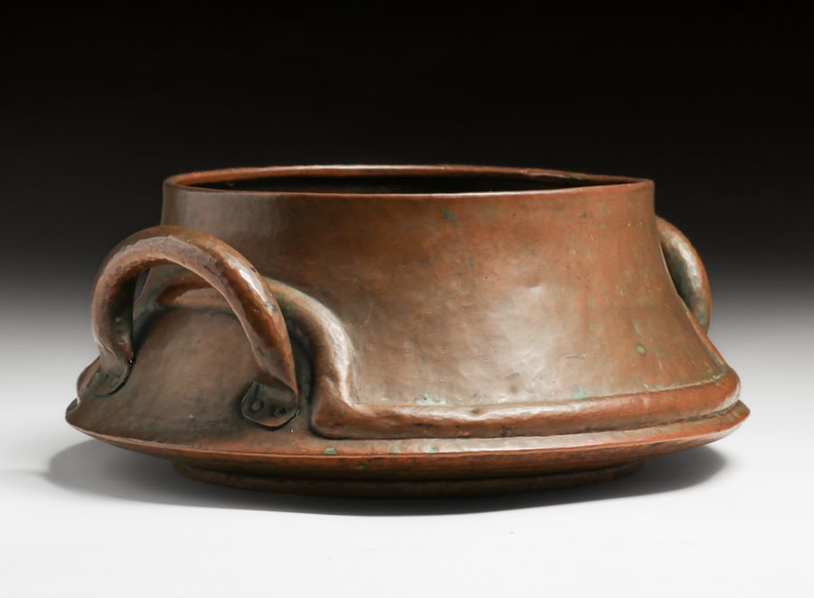 Stickley Brothers #71 Hammered Copper Two-Handled Jardiniere c1910: Stickley Brothers #71 Hammered Copper Two-Handled Jardiniere c1910. Signed only with impressed "71". Excellent original patina. 14.5"w x 6"h FREE NATIONWIDE SHIPPING Free Nationwide Shipping within th