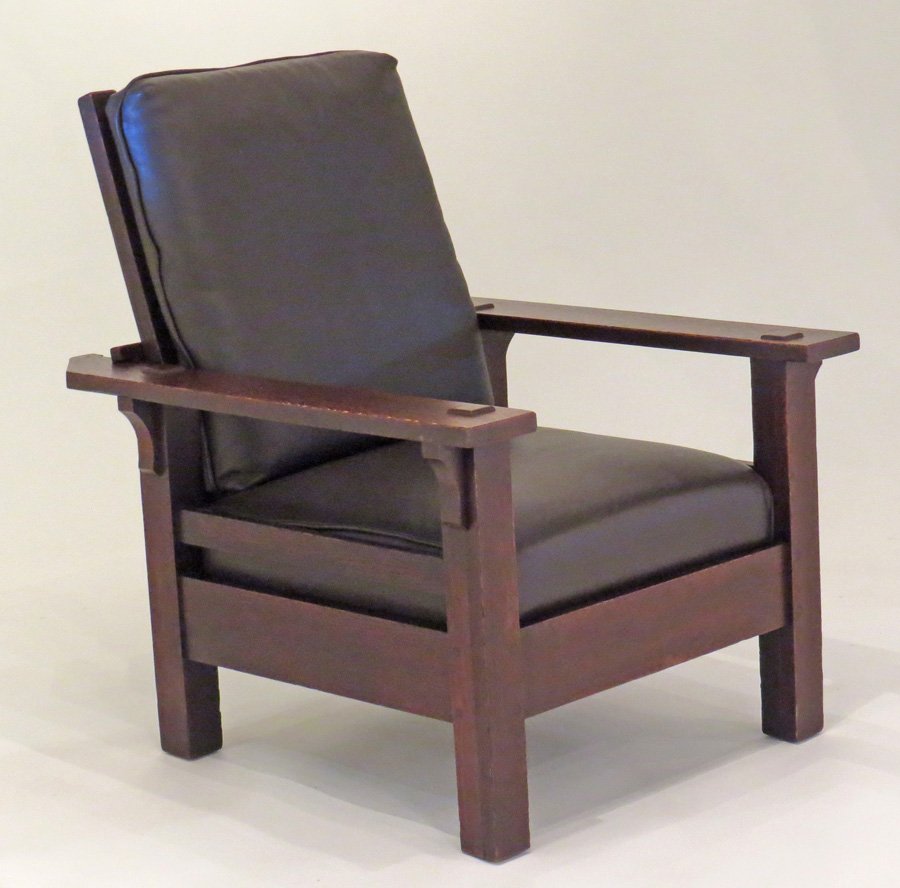 L&JG Stickley Onondaga Morris Chair #811: Early L&JG Stickley Onondaga period morris chair #811. Unsigned. 40"h x 32"w x 36.5"d.Larger piece are shipped via Steve Auger Shipping. He travels coast to coast every month delivering antiques and f
