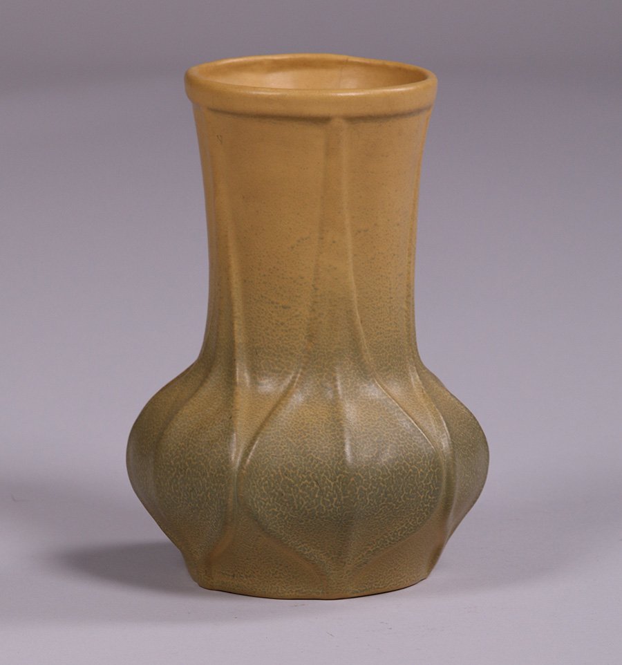 Van Briggle 1913 Matte Yellow Vase (1 of 4)