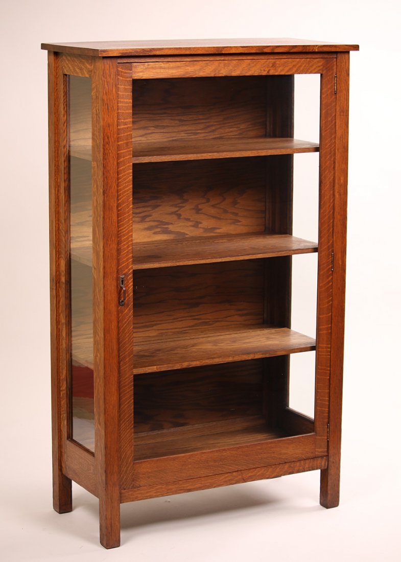 Grand Rapids 1-Door China Cabinet (1 of 5)