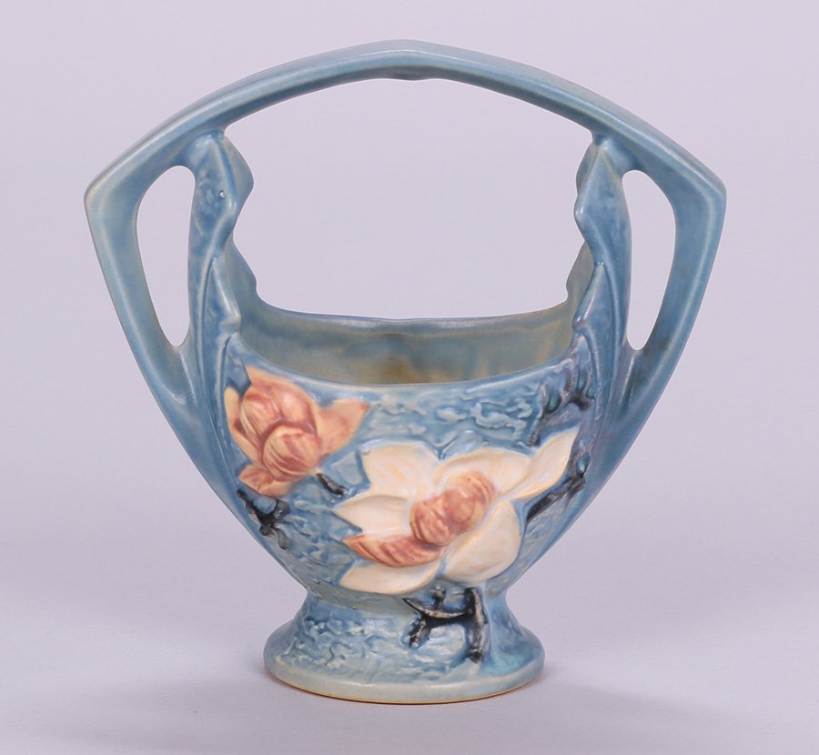 Roseville Blue Magnolia One-Handled Basket #383-7 (1 of 2)