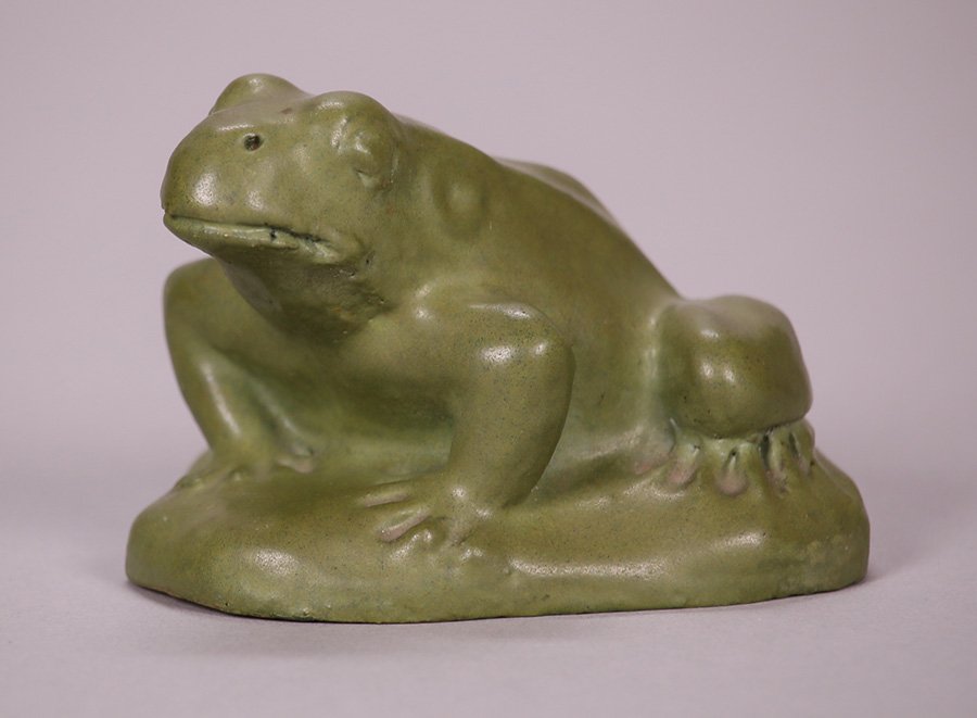 Denver Terracotta Co Matte Green Frog (1 of 4)