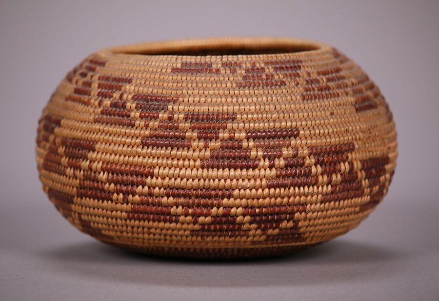 Native American Maidu Indian Basket c1920s (1 of 3)