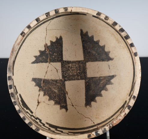 Ancient Gila polychrome bowl with cross motif: Gila polychrome bowl 1200 Ad - 1400 AD with nice painted cross / rug design in bottom, beautiful interlocking geometric designs on interior and exterior of bowl. Guaranteed authentic 7 3/4 inches diam