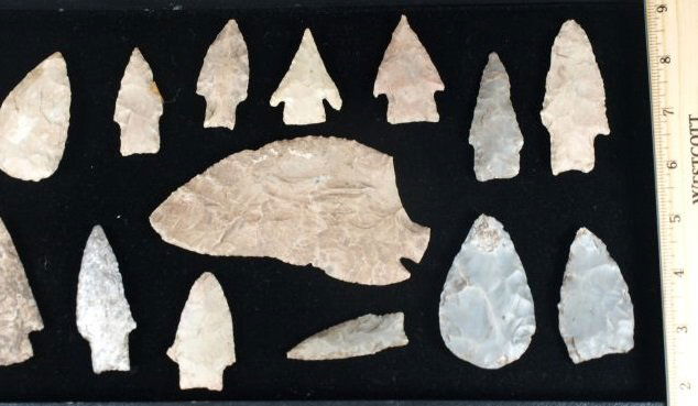 Central Texas 14 points Stermer Corner Tang: Central Texas 14 points Stermer one very large (5 1/4 inches) Corner Tang knife with damage along with San Jacintos, Pedernales and others. Estate of John Koehler personally field collected by Mr. Koe