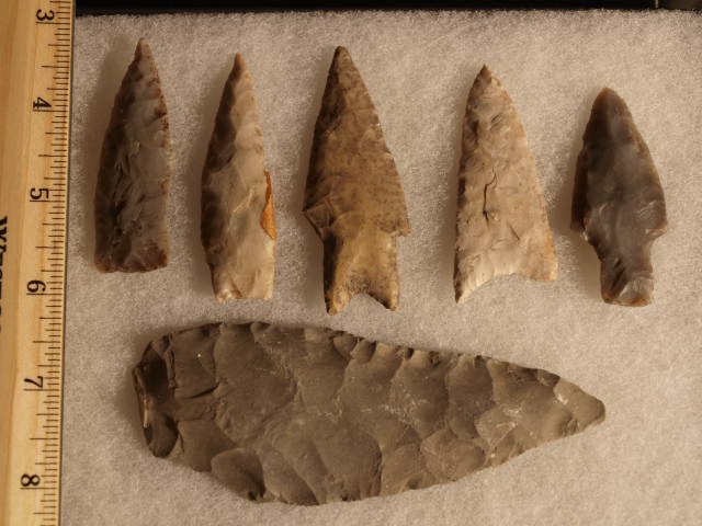 Central Texas 6 points Stermer: Central Texas 6 points along with San Jacintos, Pedernales and others all Edwards Plateau chert. Late Archaic period . Estate of John Koehler personally field collected by Mr. Koehler in 1940's - 1950
