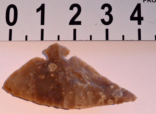 Texas Corner-Tang Knife, Edwards Chert: Type: Corner Tang-Knife Material: Edwards Plateau Chert Length: 4 1/16 inches