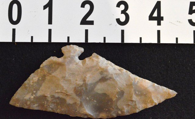 Texas Corner-Tang Knife, Edwards Chert: Type: Corner Tang-Knife Material: Edwards Plateau Chert Length: 4 1/2 inches