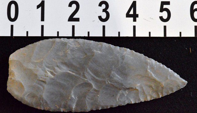 Huge Texas Edwards Chert Knife: Type: Large flint knife Material: Edwards Plateau Chert Length: 5 3/4 inches