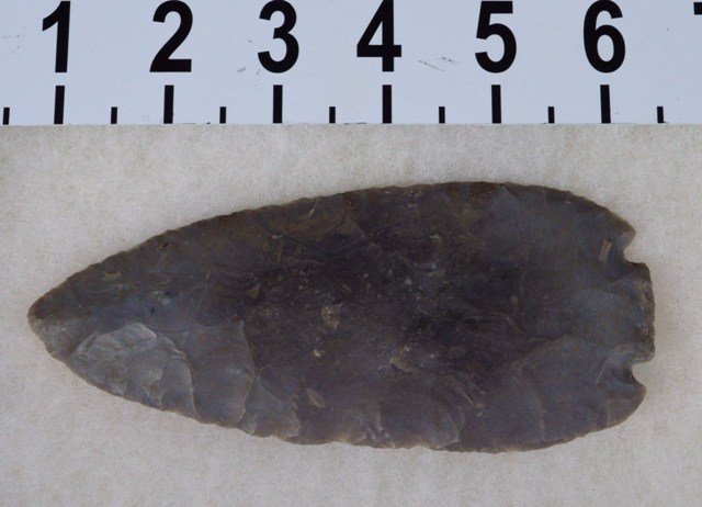 Huge central Texas Edwards Plateau Chert Knife / point: Type: Texas Early Archaic Period 6000 BC Material: Edwards Plateau Chert Length: 5 5/8 inches long Prov