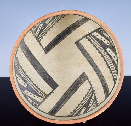 Ancient, Perfect Gila Polychrome bowl: Gila polychrome Salado branch Period: 1350 - 1600 AD Size: 7 inches diameter