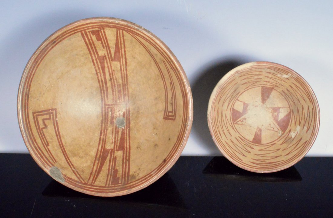 2 Columbian Carchi, Narinio Pedestal Bowls: Pre-Columbian Colombia, Carchi / Narino region ca 500 AD to 1000 AD. 2 pedestal bowl with pain