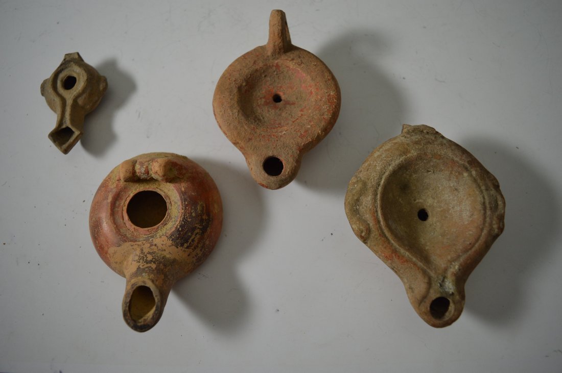 4 Roman oil lamps, all ancient (1 of 1)