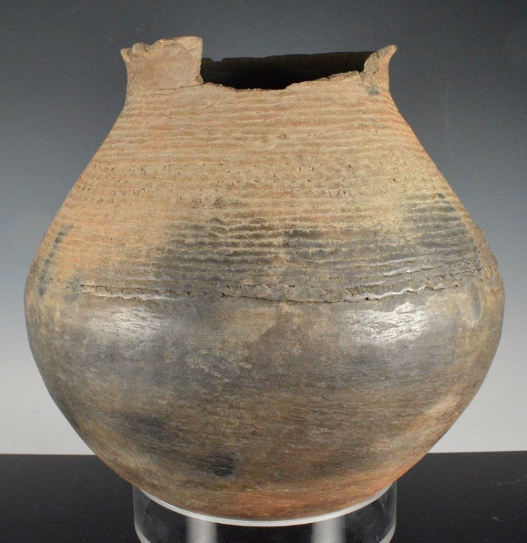 Large, Ancient Anasazi Tularosa corrugated storage olla (1 of 4)