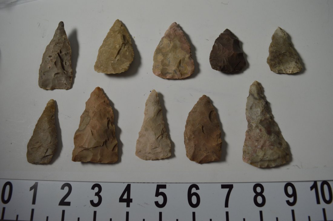 Texas ancient arrowheads 10 triangle points (1 of 2)