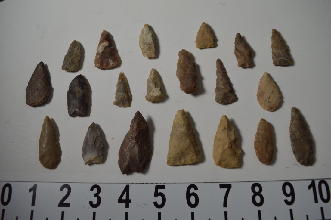 Texas ancient arrowheads 20 non fluted points (1 of 2)