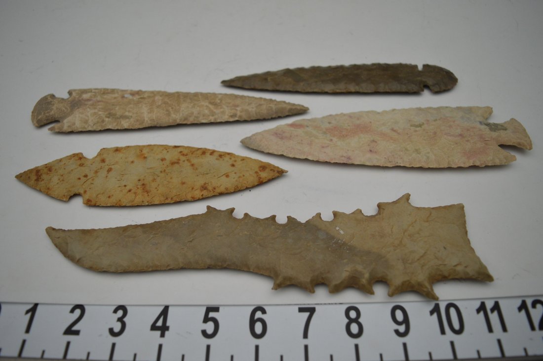 Group of 5 giant chert points (READ DESCRIPTION) (1 of 3)