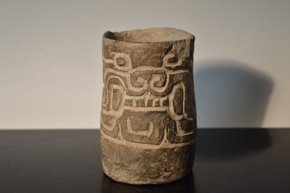 Pre-Columbian Monte Alban Skull Face Cylinder Vase (1 of 5)