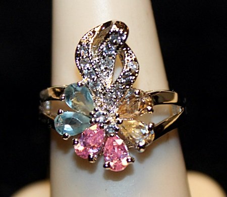 Gorgeous Multi Colored Sterling Silver Ring. (549L): Gorgeous Multi Colored Sterling Silver Ring. (549L) Pink Lab Sapphires, White and Blue Topaz twt approx. 5cts.