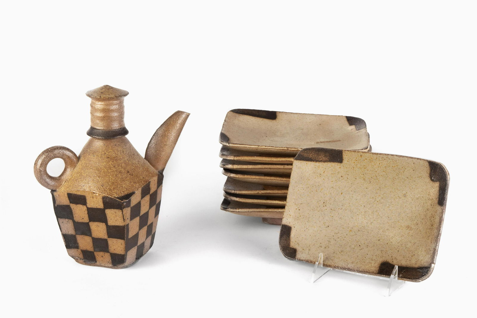 Mark Pharis, Sake Pot and Eight Plates (1 of 1)