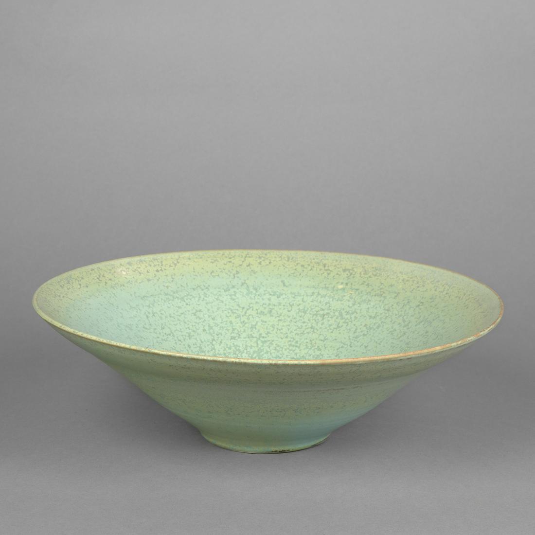 Laura Andreson, Large Aqua Green Bowl, 1981: Laura Andreson(1902 - 1999)Large Aqua Green Bowl, 1981glazed porcelaininscribed underside: Laura Anderson 81height 4 x diameter 12 1/2 in. (10.16 x 31.75 cm.) The Barbara and Ed Okun Collection