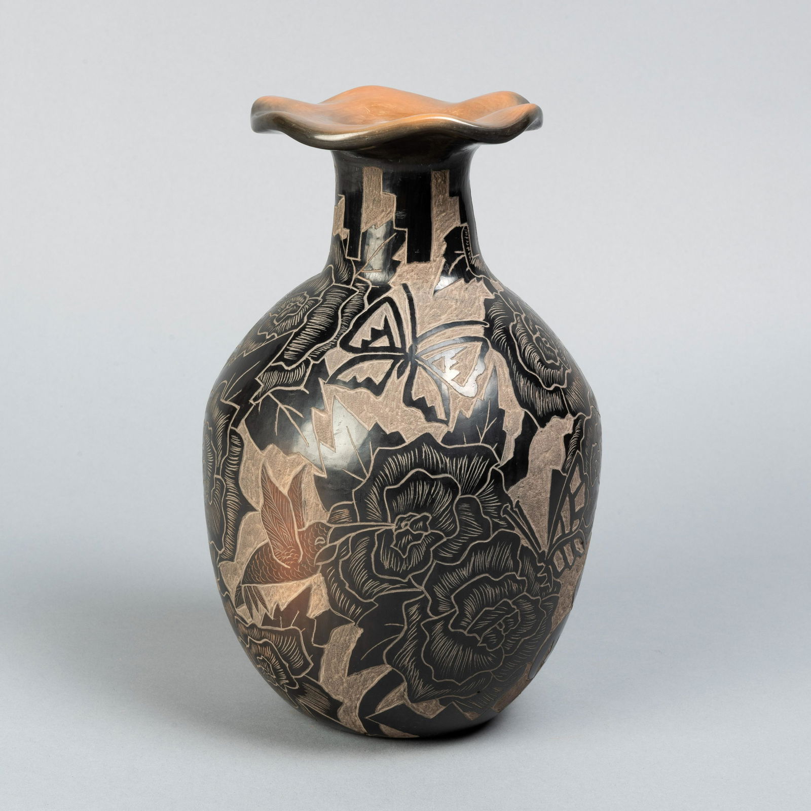 Gwen Tafoya, Sgraffito Blackware Pottery (1 of 4)