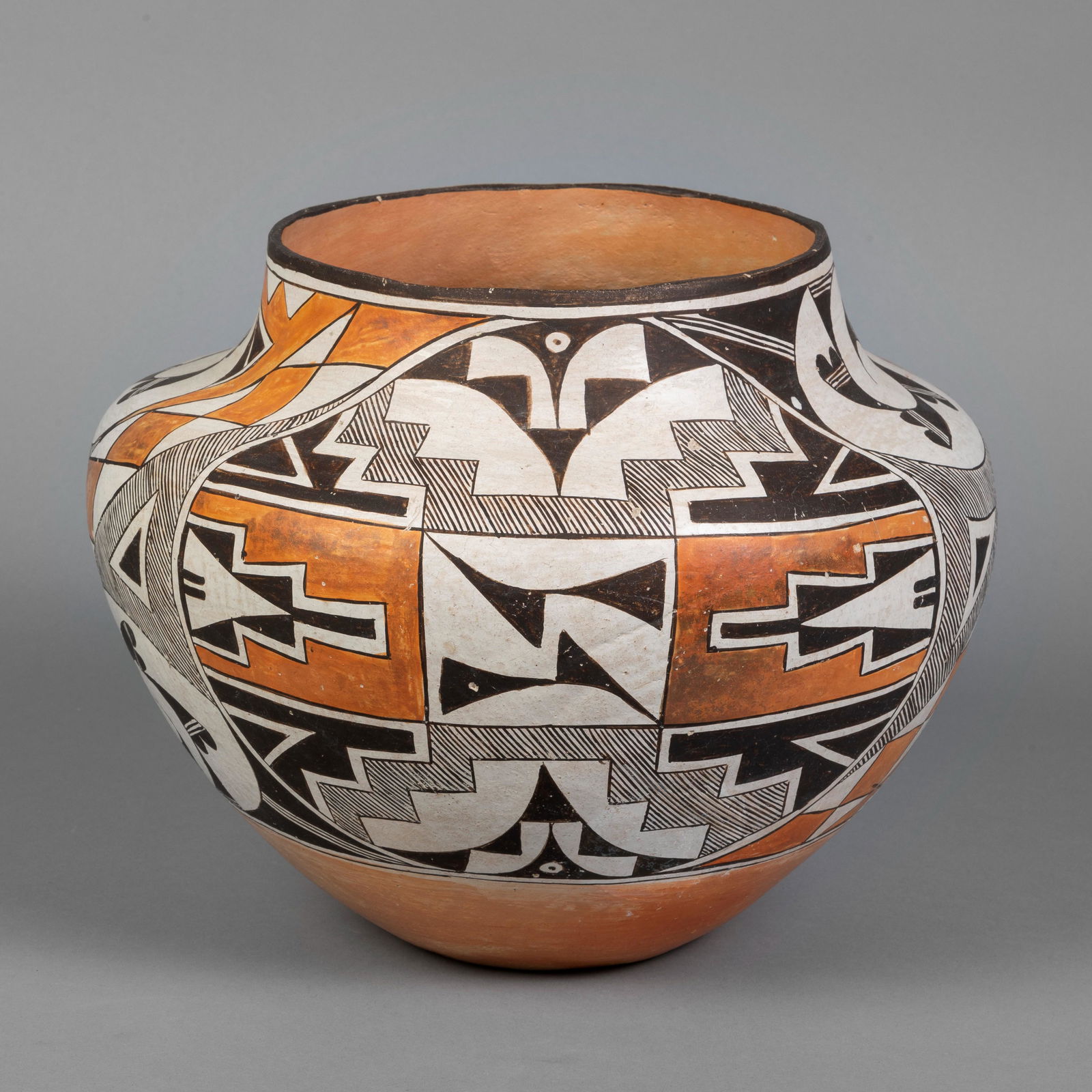 Acoma, Olla Pot, ca. 1930 - 1940s (1 of 2)