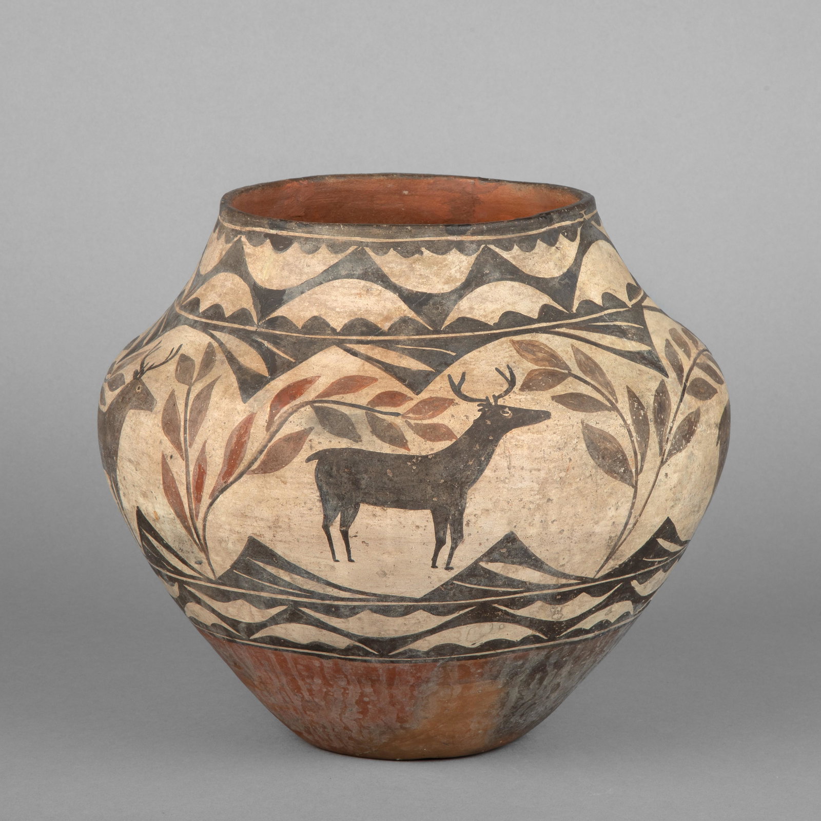 Zia, Deer Polychrome Jar, ca. 1900 (1 of 5)