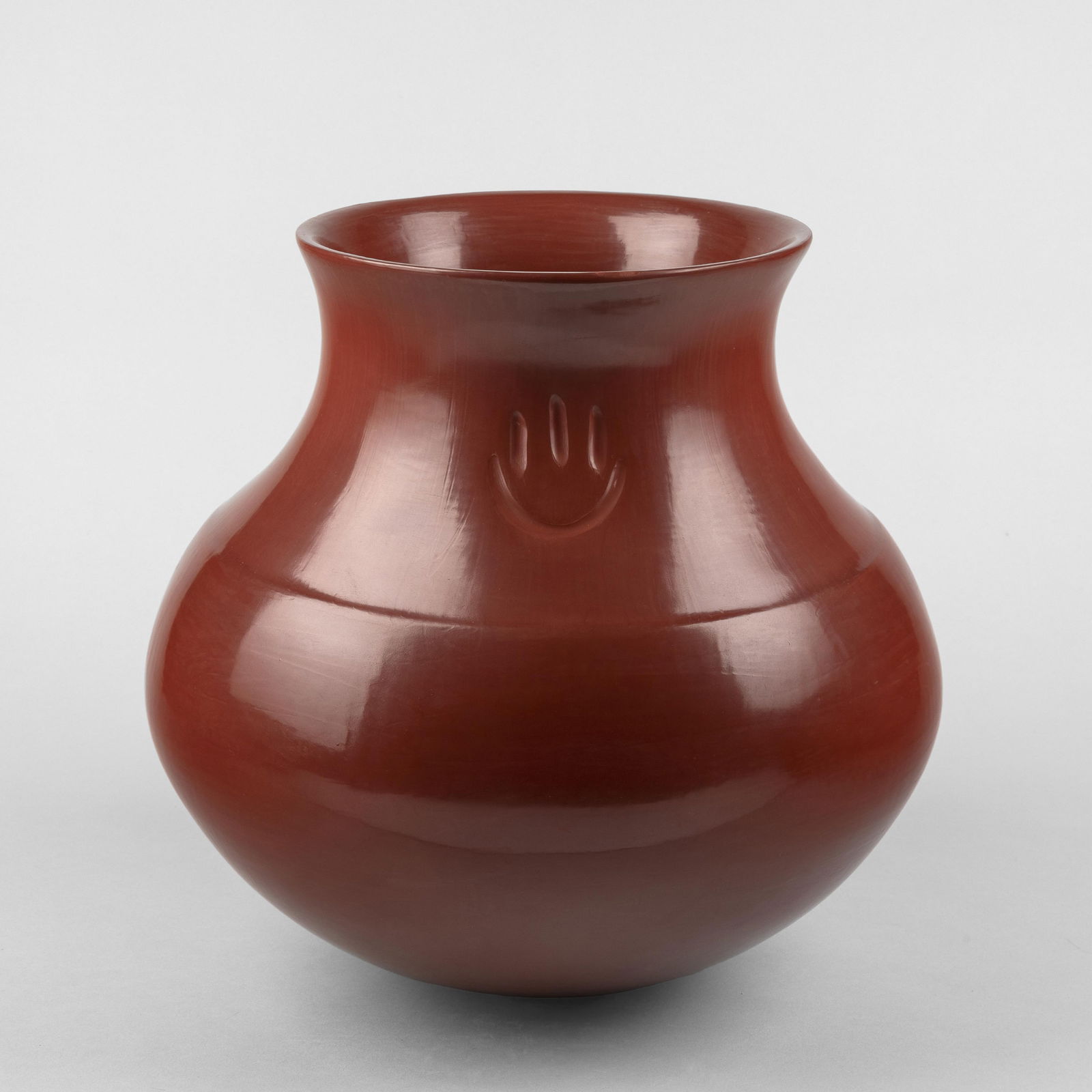 Virginia Garcia, Redware Jar, 2001: Virginia Garcia(Santa Clara/San Juan, b. 1963)Redware Jar, 2001fired clayinscribed on base: Virginia / Garcia / SC/SJ / 200111 7/8 x 13 1/8 in. (30.2 x 33.3 cm.) The Crosby Collection, Utah