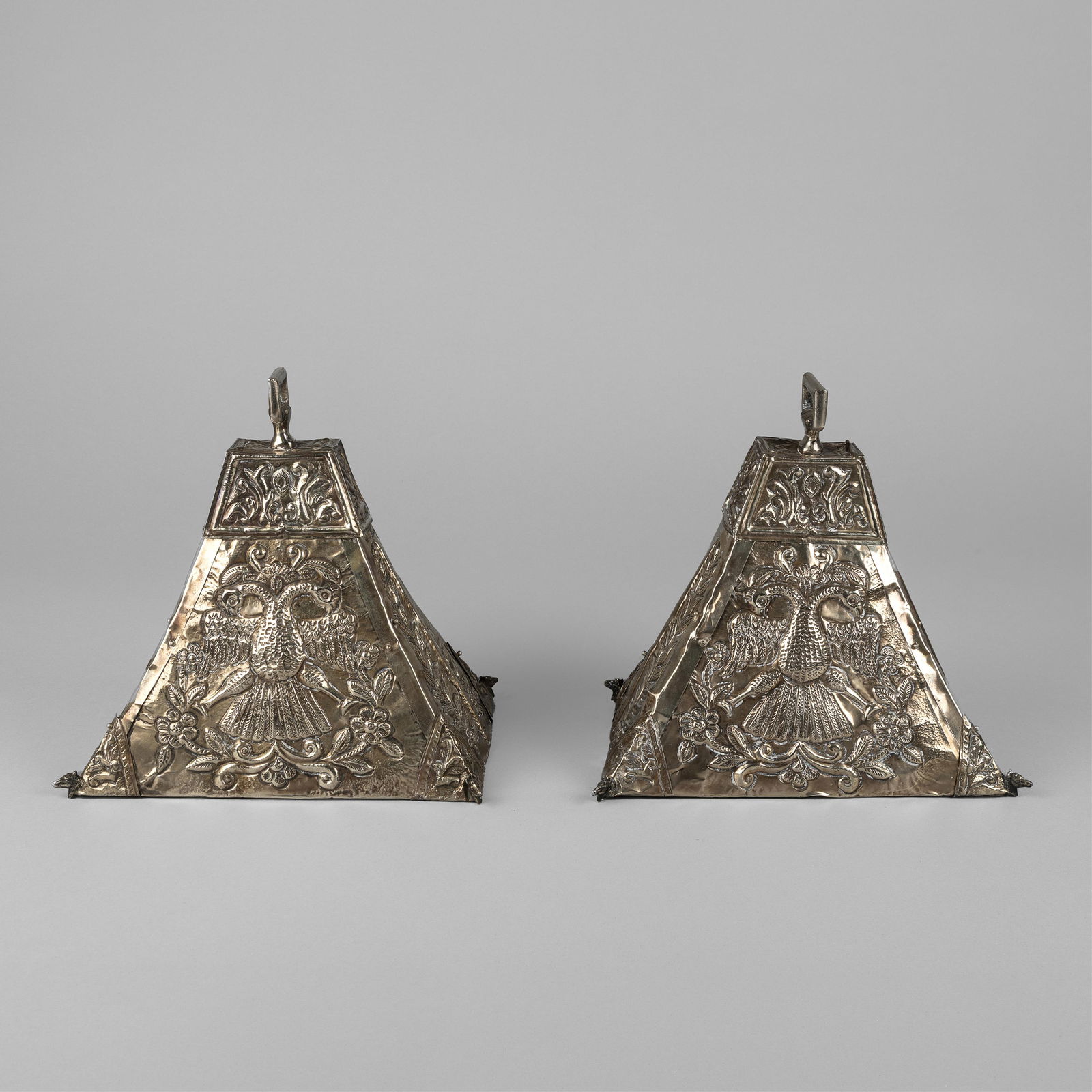 Peru, Silver Repousse Stirrups, 19th Century (1 of 3)