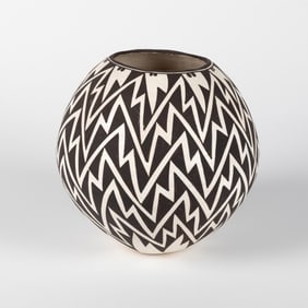 Lucy Lewis, Black on White Pot with Lightning Design, 1969