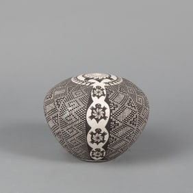 Melissa C. Antonio, Black on White Pot with Geometric and Turtle Designs