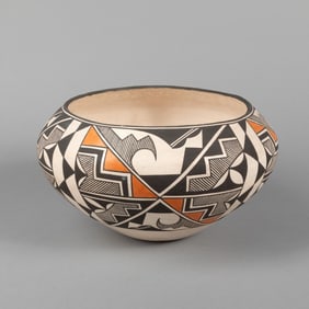 Stella Shutiva, Polychrome Pot with Geometric Designs