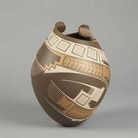 Noe Quezada, Polychrome Vase with Serrated Carved Rim