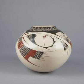 Betty Quezada, Polychrome Pot