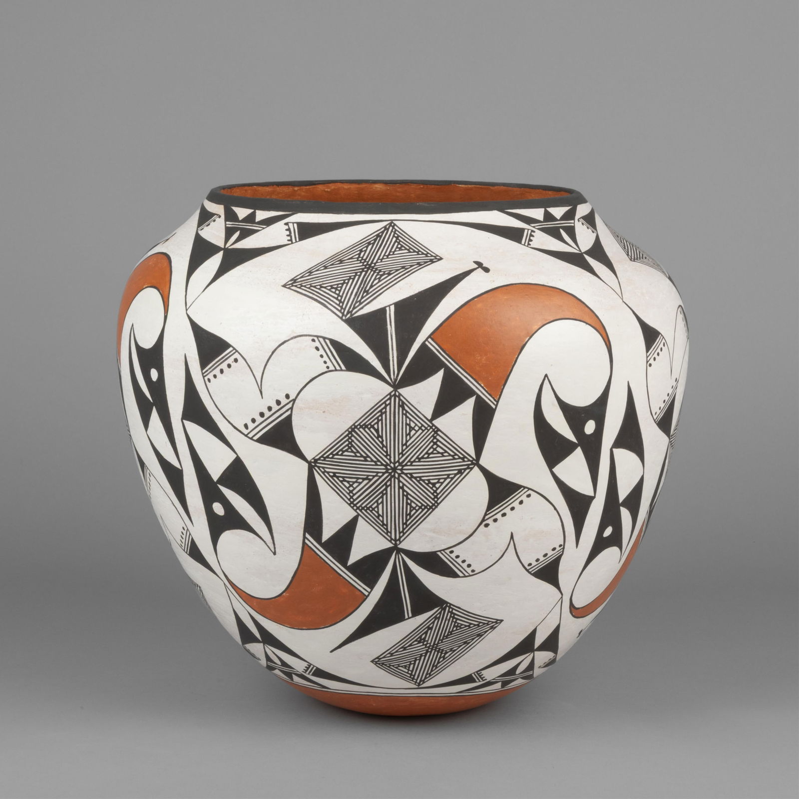 Elsie P. Routzen, Polychrome Jar, ca. 1985 (1 of 3)