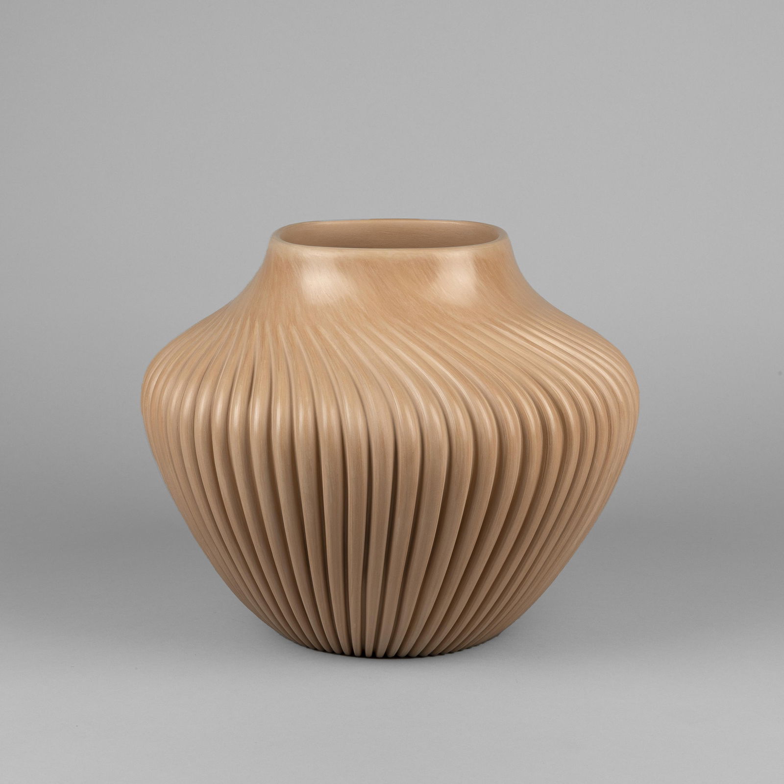 Laura Gachupin, Melon Swirl Pot (1 of 3)